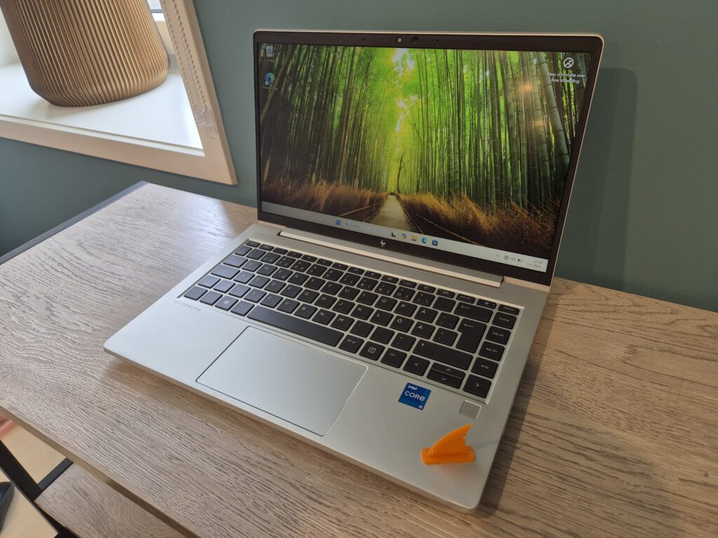 HP 640 G9