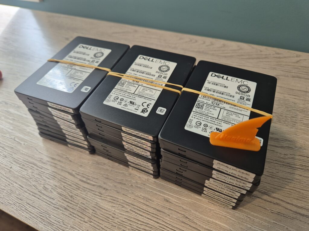 30x DELL EMC 960GB SSD | MTFDDAK960TDS | Enterprise SSD