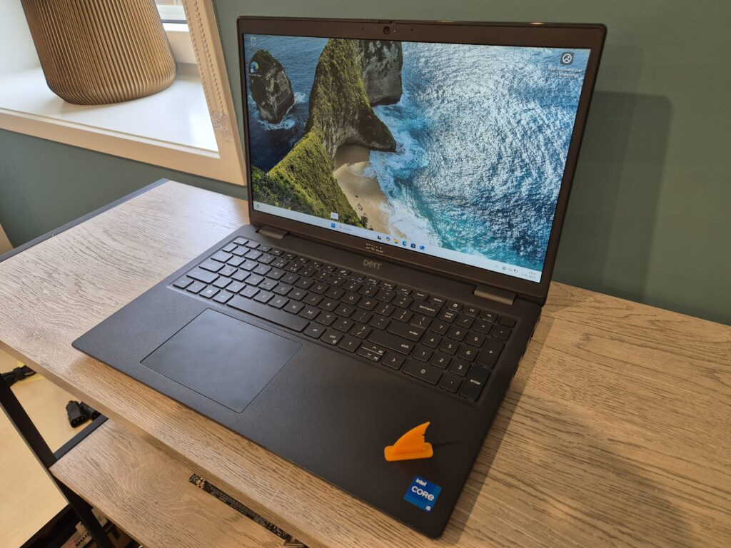 Dell Latitude 3520