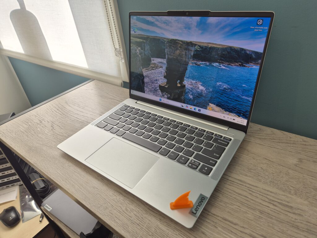 Lenovo IdeaPad Slim 5 | OLED!